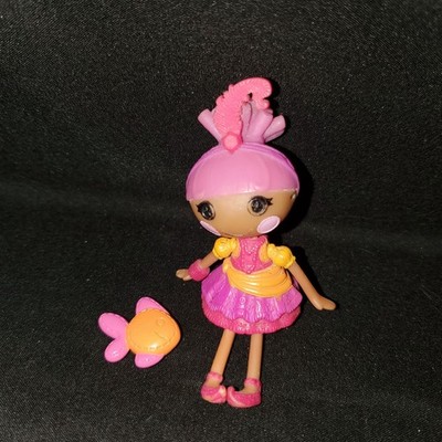 Mini Lalaloopsy Silly Fun House Sahara Mirage Doll With Fish Accessories 