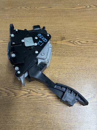 2011-2017 Infiniti QX56 QX80 Gas Foot Throttle Accelerator Pedal OEM - Picture 3 of 7