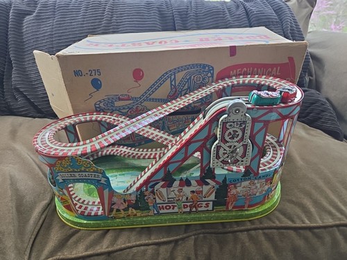 A+J CHEIN ACHTERBAHN HOT DOGS COTTON CANDY TIN WIND UP 2 SPIELZEUGAUTOS Nr 275