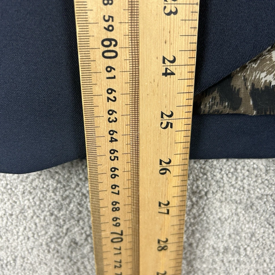 Blazer Silence + Noise Peplum Talla M Chaqueta Negra Mediana Forro Estampado Leopardo Foto 3 de 4