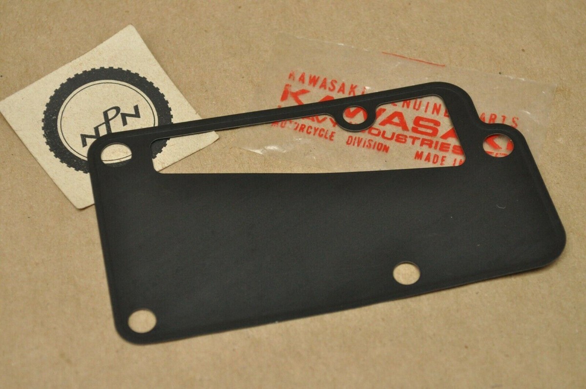 NOS OEM Kawasaki 1987-90 ZX750 ZX-7 Ninja Breather Cover