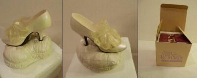 Willitts Just The Right Shoe ''Devoted-To-You'' Mini Shoe Musicbox Gift Idea!