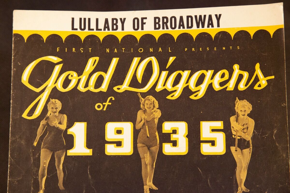 Lullaby of Broadway (From Gold Diggers of 1935) – Song by