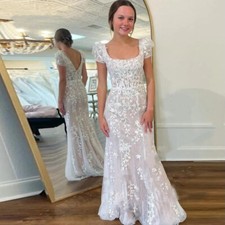 Square Neck Wedding Dresses Lace Appliques Puff Sleeves Backless Bridal Gowns