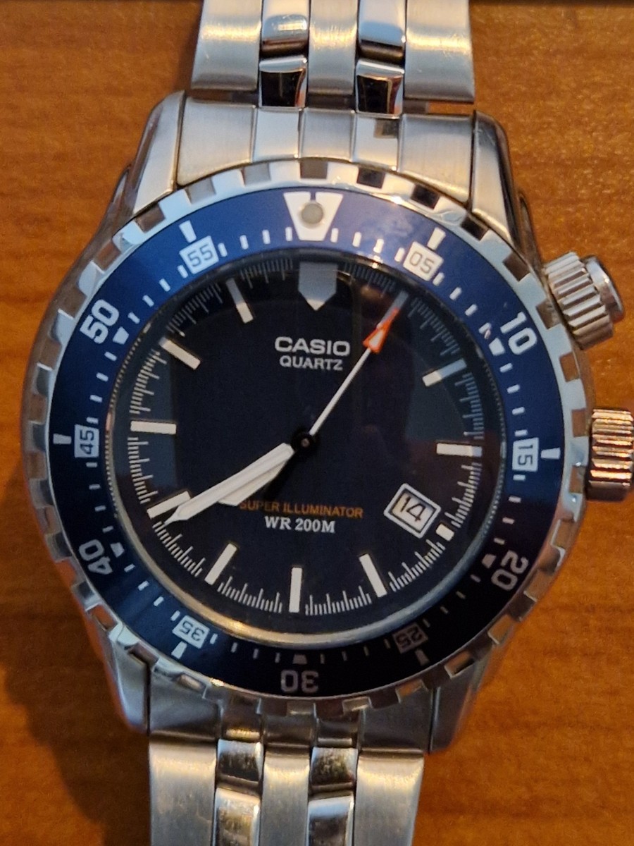 Casio Quartz Super Illuminator WR 200 MTD-1054 (3304) in