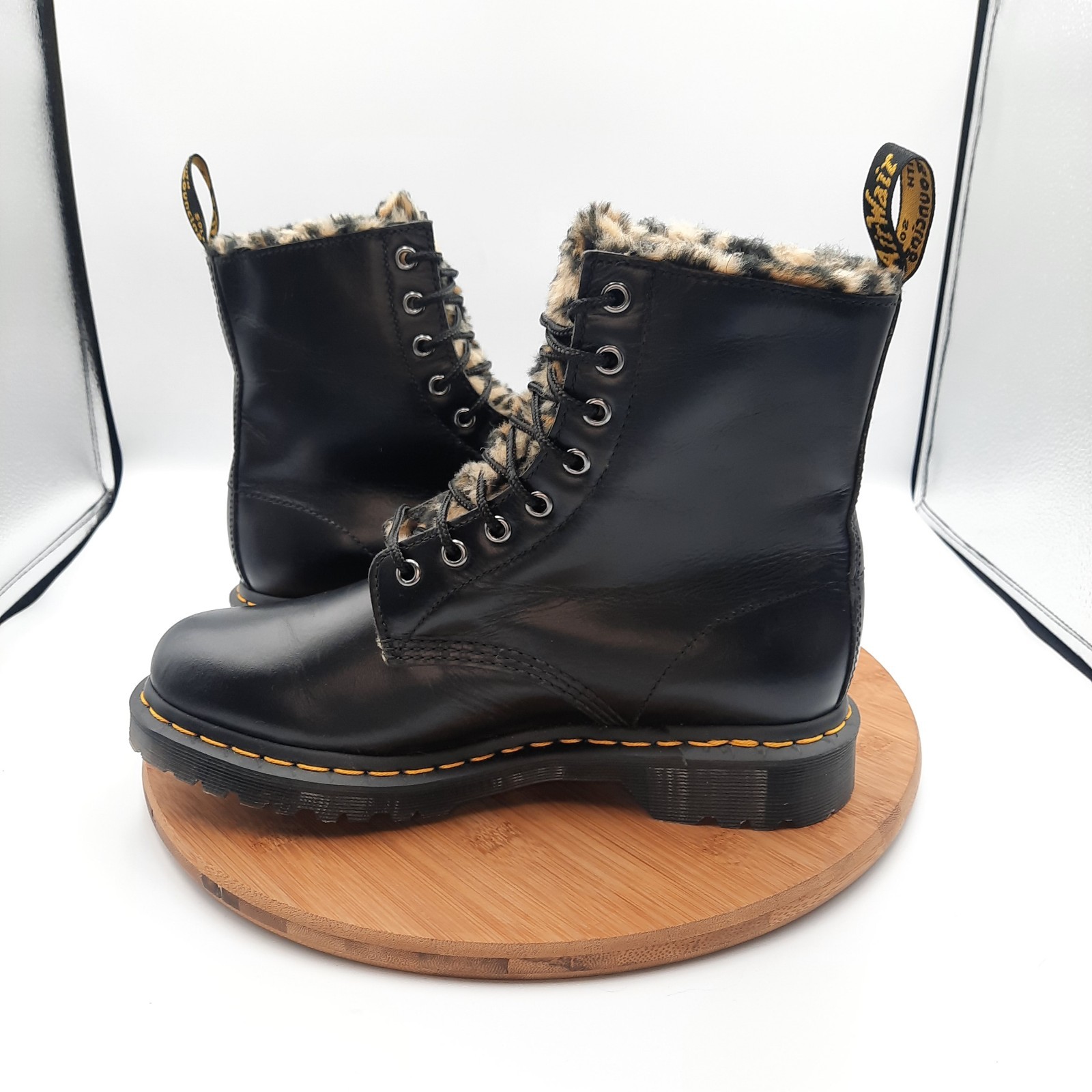 Dr Doc Martens 1460 Serena Leo Womens Size 9 Boots Black Leopard Faux Fur Lined thumbnail 6