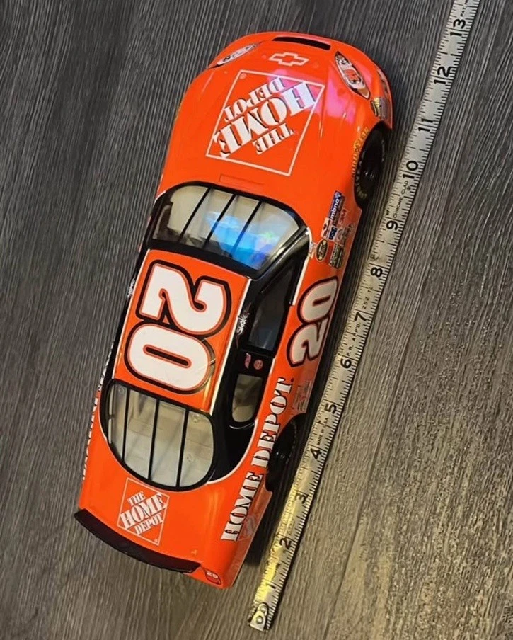 Tony Stewart No. 20 Home Depot NASCAR Diecast Car Foto 2 de 4