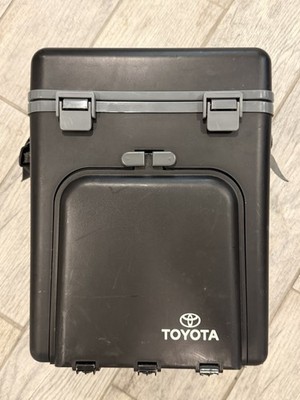 Toyota Portable Picnic Cooler Storage Box w/ Stainless Utensil Kit & Trays Japan