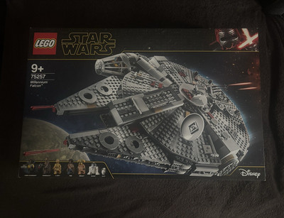 LEGO Star Wars Millennium Falcon 75257 Set 1353 Teile 