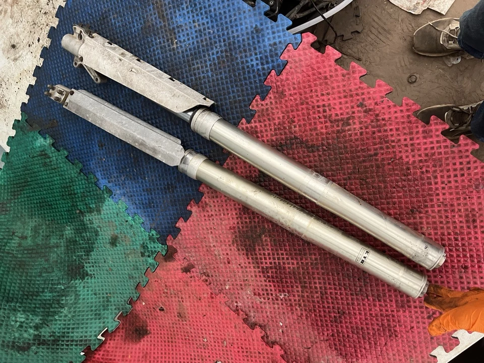 1993 KYB Yamaha YZ250 OEM Front Left Right Fork Forks Legs Shock Dampeners KYB - Image 2 of 4