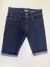 Denizen from Levi s Women s Dark Navy Wash Bermuda Modern Skinny Shorts - 8 EUC