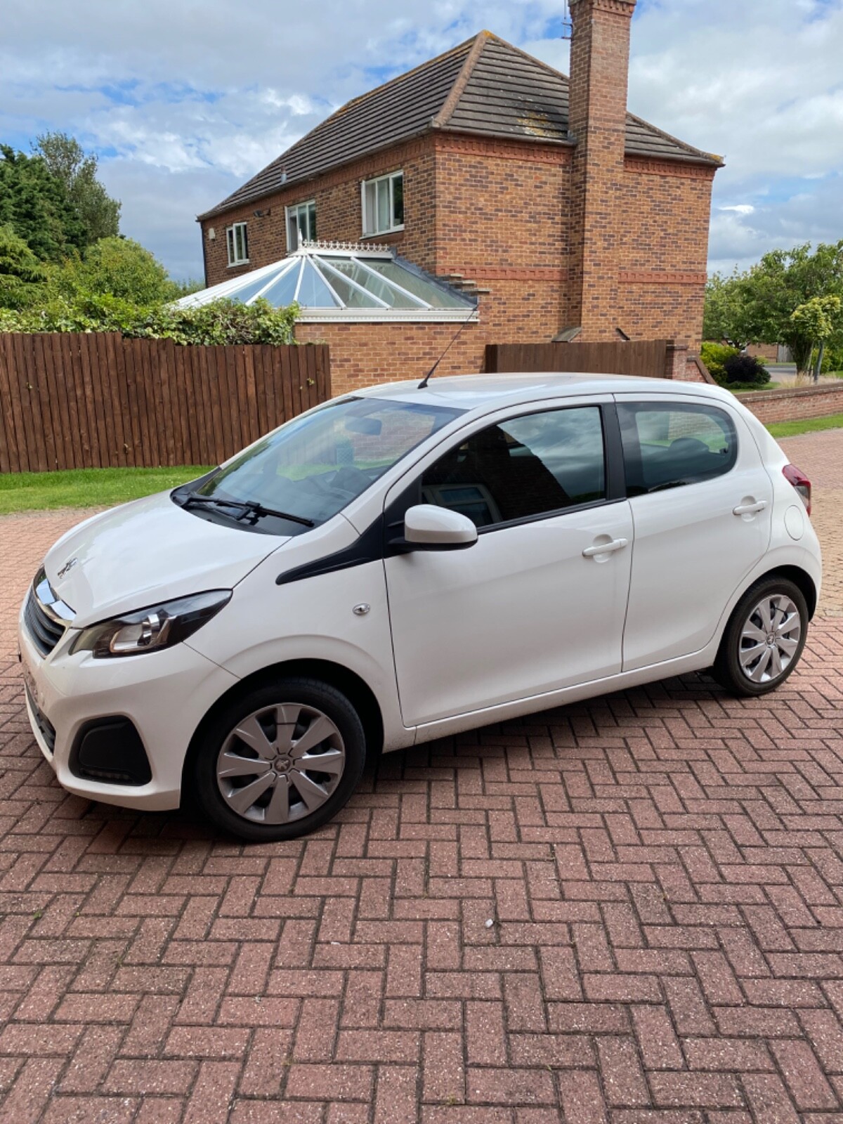 Peugeot 108 Active 2018(68) motorhome tow car with towmaster 2 electric