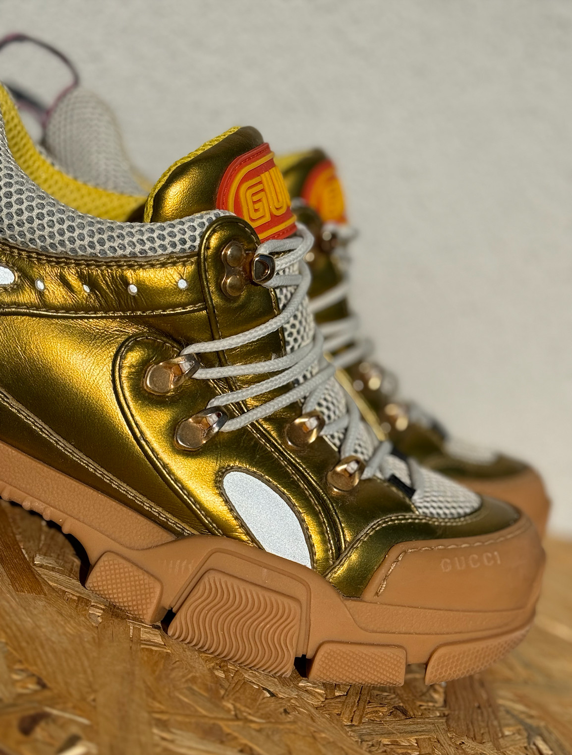 Authentic GUCCI Gold Flashtrek Leather Sneakers Womens EU 39 UK 6 RRP£1590 MINT image 9