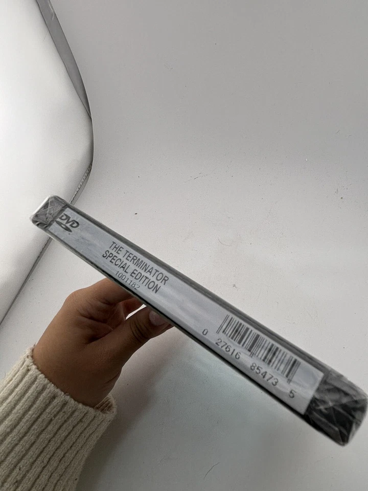 Special Edition Schwarzenegger The Terminator DVD - Image 4 of 4