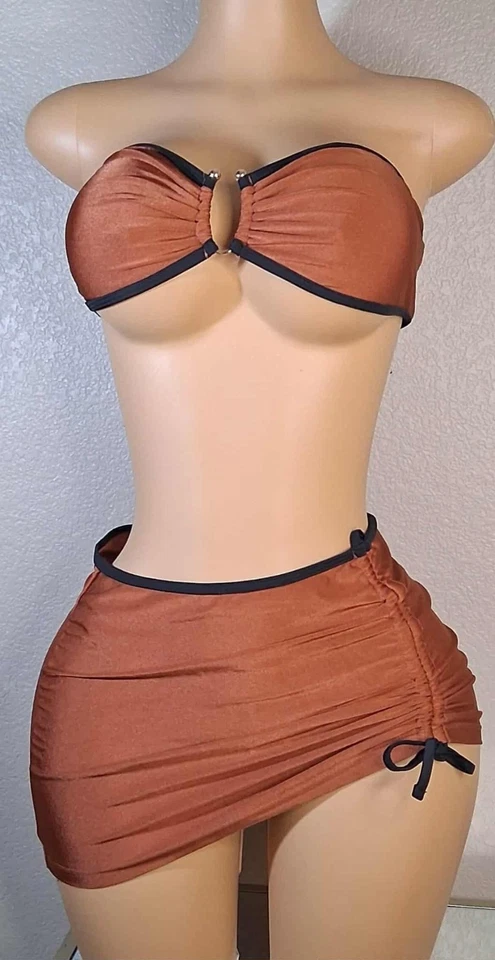 Conjunto feminino de 2 peças: biquíni com saia de cobertura tamanho M - Imagem 2 de 4