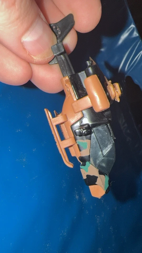 1985 Matchbox Mission Helicopter Camo Military Helicopter - Image 4 of 4