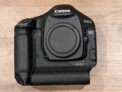 22K Clicks! Canon EOS-1D Mark IV 16.1 MP Digital SLR Camera Black