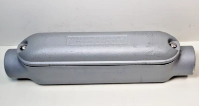 O-Z/GEDNEY APPLETON O-Z GEDNEY MOGUL 35 1 1/4" THREADED CONDUIT BODY W/COVER (QTY. 1)