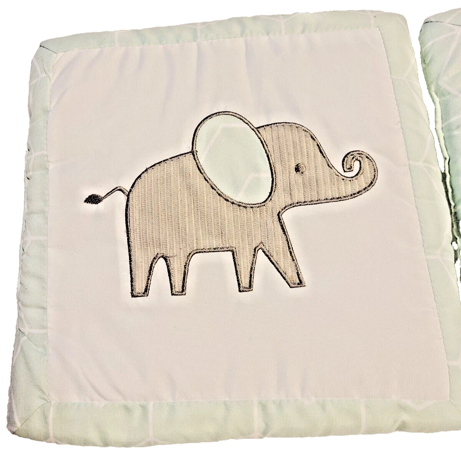 Decoración de pared para guardería Sweet Jojo Designs - Elefante Chevron como nuevo - 3 paneles limpios Foto 2 de 4