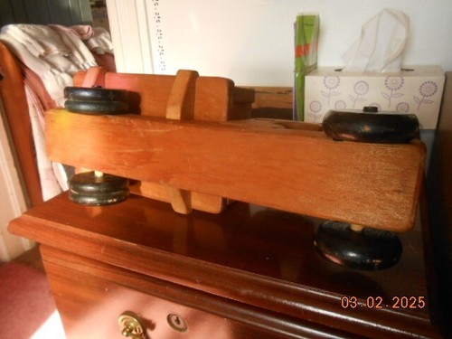 VINTAGE WOODEN MACK C CAB TRUCK - Picture 9 of 9