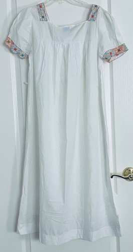 NWOT VTG EASTERN ISLES NIGHTGOWN DRESS LINGERIE WHITE EMBROIDERED TRIM WM SZ M - Picture 7 of 7