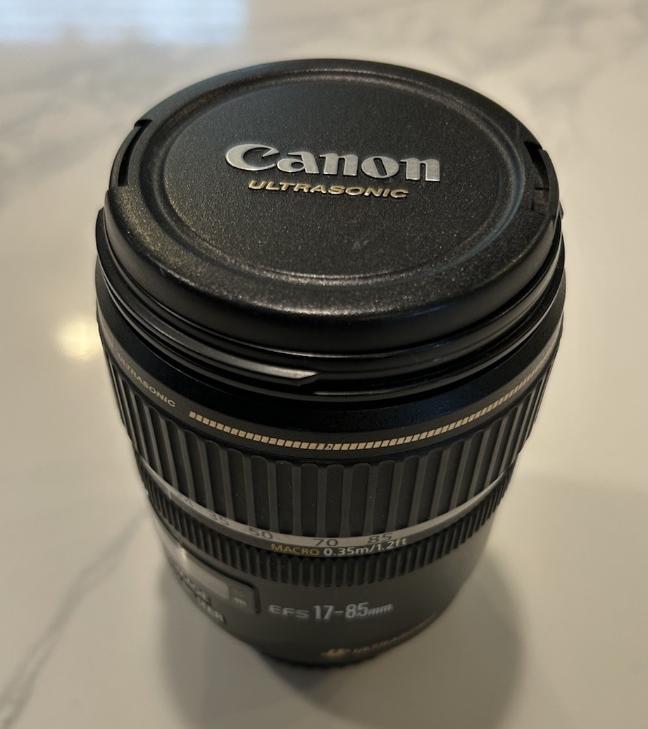 Canon  EF-S 17-85mm f/4-5.6 IS USM Zoom Lens + Front & Back Caps