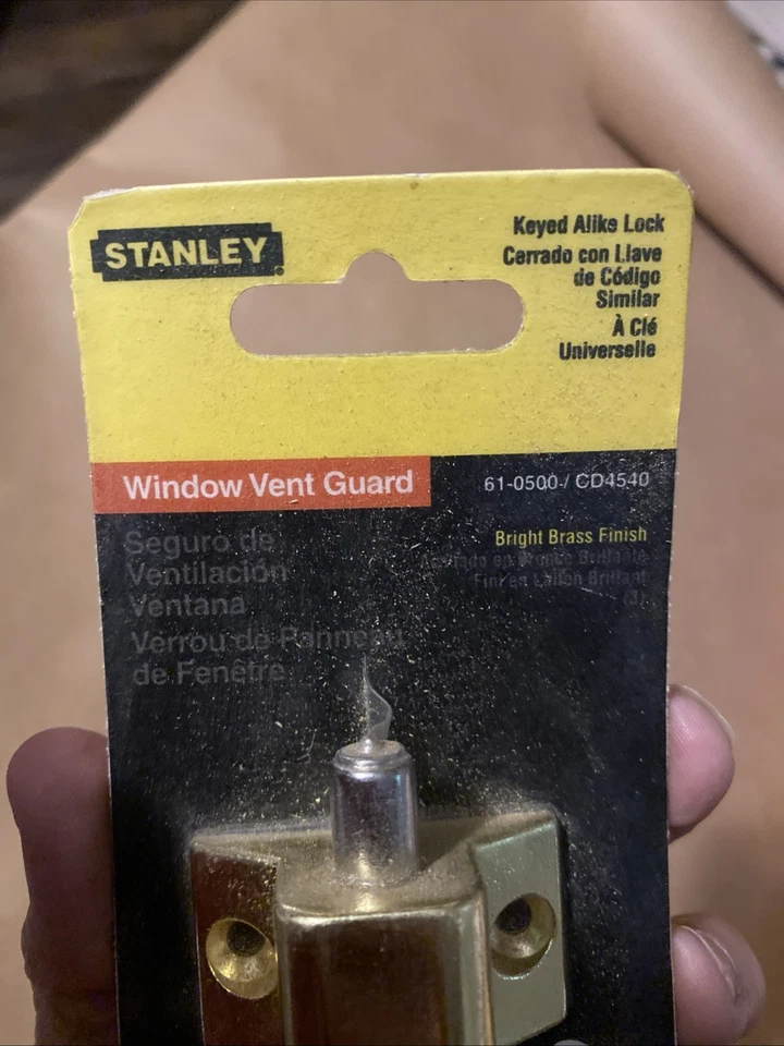 Protector de ventilación de ventana Stanley 61-0500 acabado latón brillante nuevo de stock Foto 3 de 4