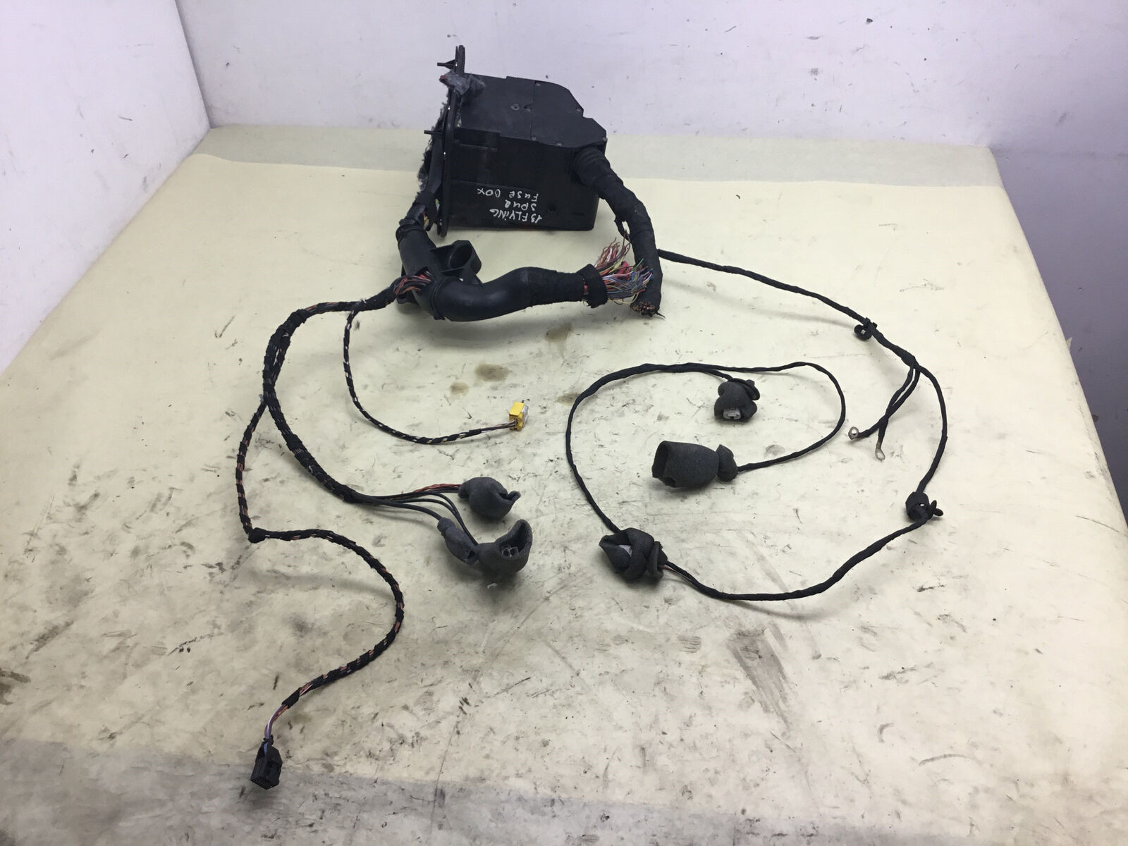Bentley Flying Spur W12 6.0L Engine Fuse Relay Junction Box 13-18 :Y