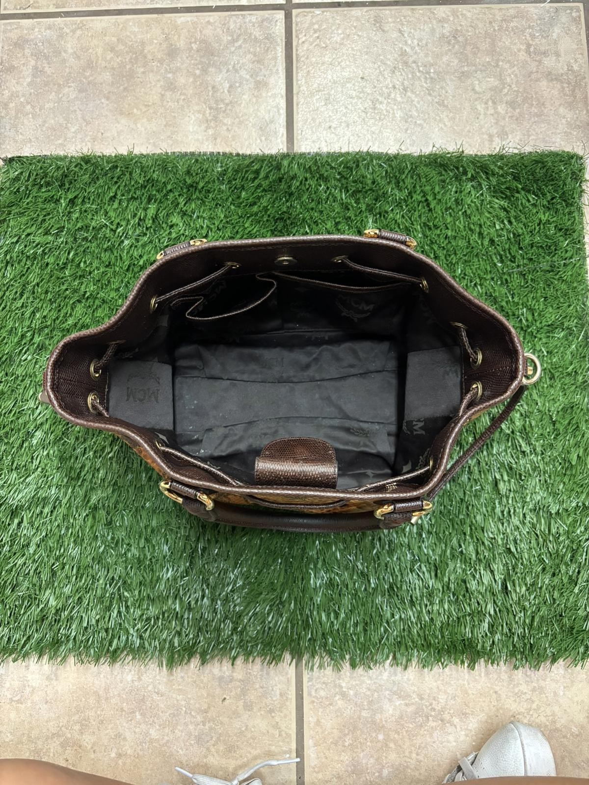 MCM Visetos Python Leather Shoulder Bag H3106 - image 5