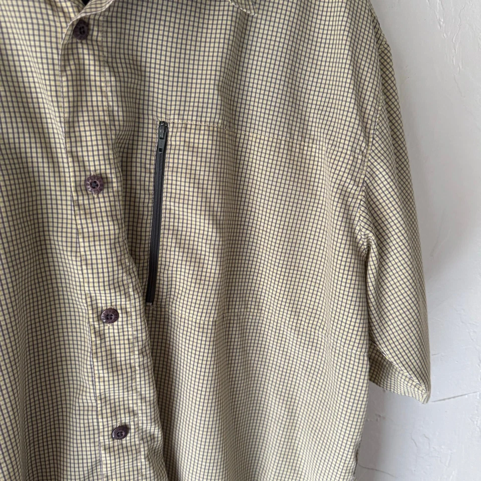 Split Men's Size XL Yellow Purple Plaid Outdoor Vented Short Sleeve Button Up - Image 4 of 4