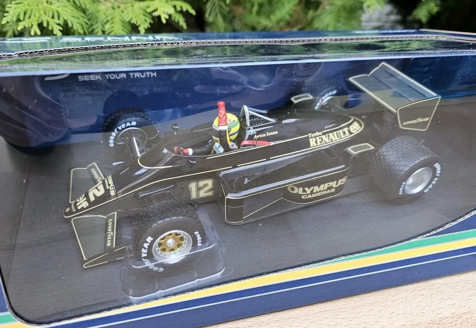 Lotus Renault 97T Ayrton Senna Winner GP Portugal 1985 1:18 Minichamps - Bild 2 von 4