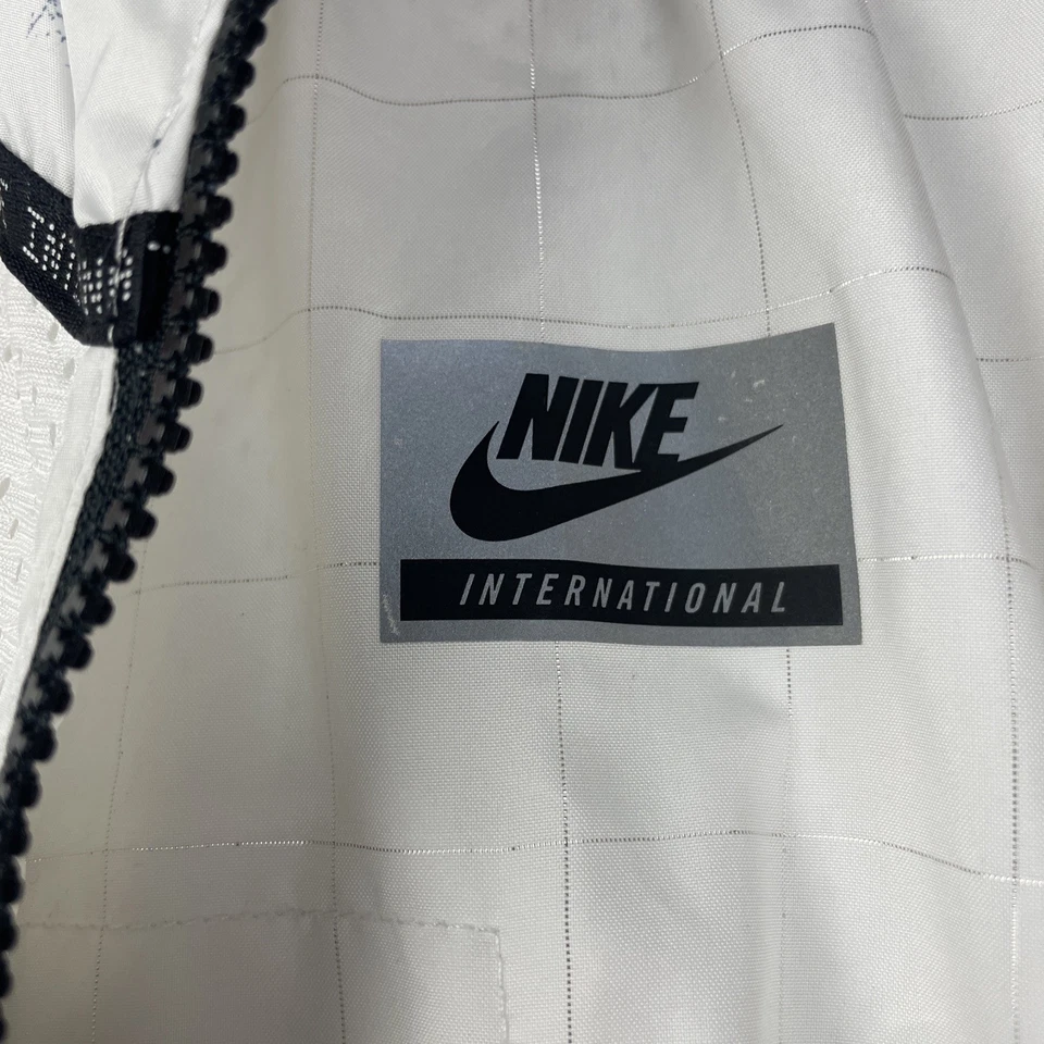 Nike куртка женщин XL белый International ветровка NSW Sportswear работает - Изображение 4 из 4