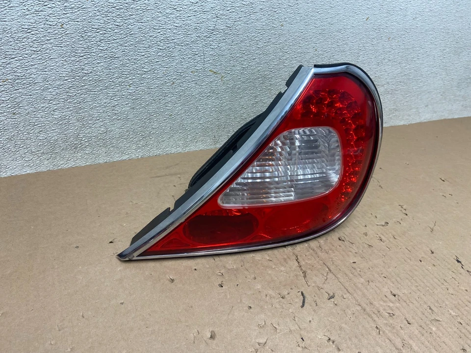 2008 to 2009 Jaguar XJ8 Right Passenger RH Side Tail Light OEM R5658 DG - Image 3 of 4