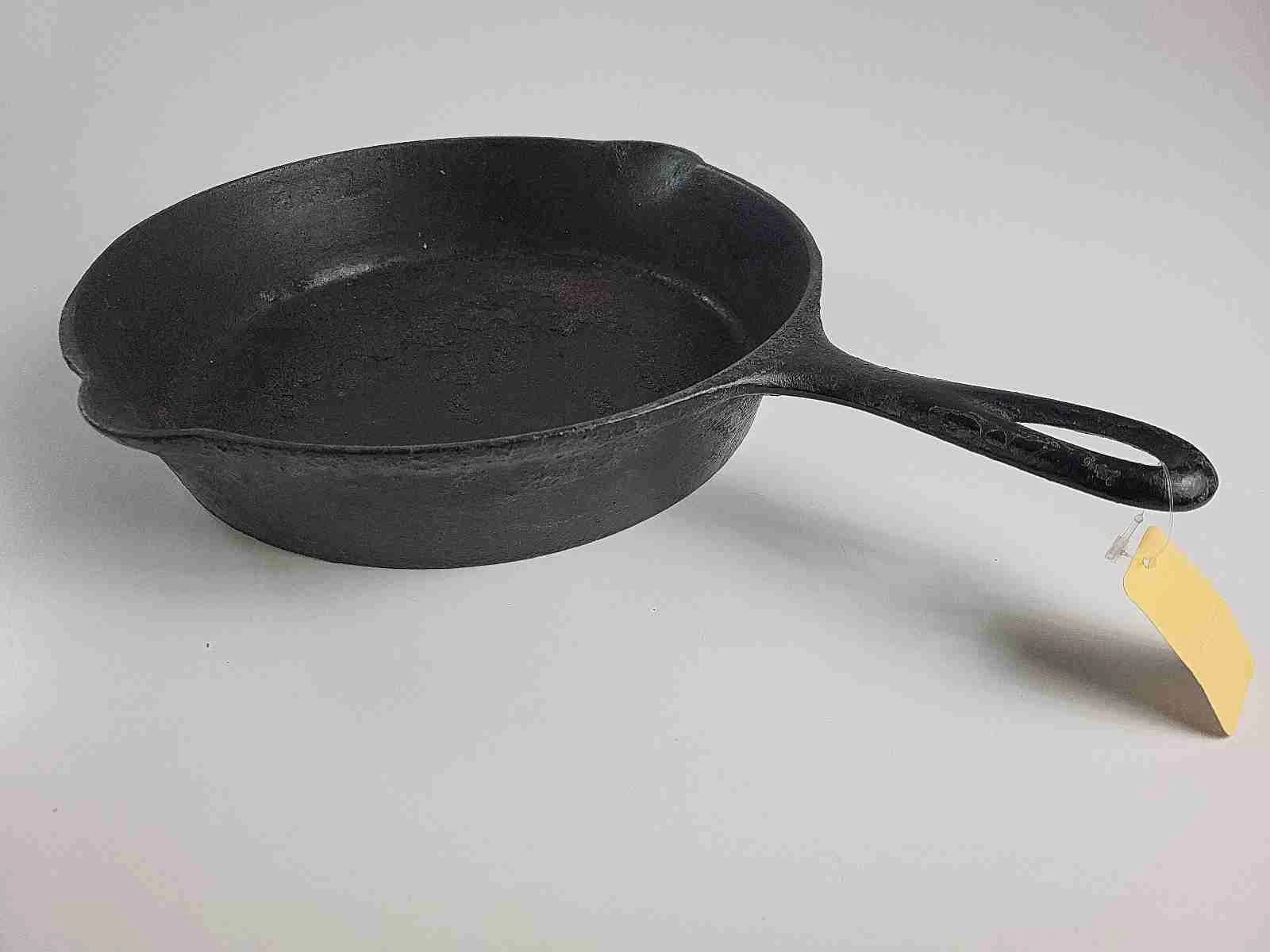 Vintage Favorite Piqua Ware #8 - CAST IRON Skillet - The Best To Cook In