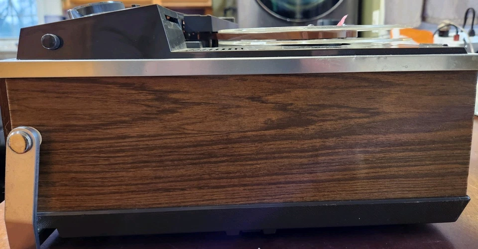 Cubierta de cinta carrete a carrete vintage Grundig TK-245. Estado de funcionamiento.  Foto 4 de 4