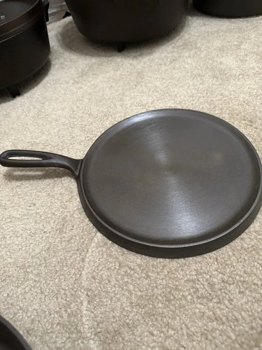 Vintage Wagner 8 Cast Iron Griddle  Reseasoned