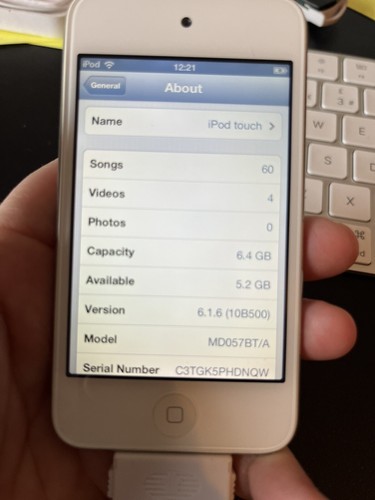 Vintage rare ipod touch 4th generation 8gb - Picture 3 of 6