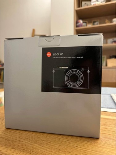 Leica Q3 60,3-MP-Kompaktkamera schwarz nagelneu