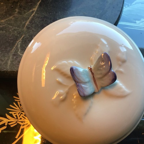 Beleek Summer Butterfly Covered Mug, NEW Durst family estate item - Picture 7 of 11