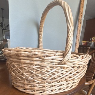 Large Oval Wicker Basket Beige with Handle Farmhouse Décor Indoor 24in X 18in