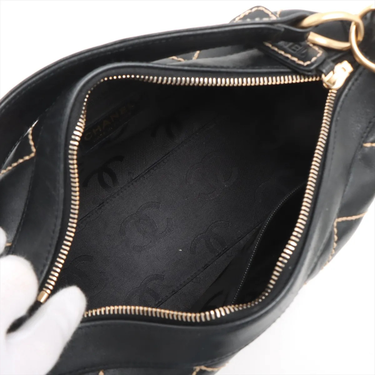 Chanel Wild Stitch Leather Chain Shoulder Bag Black Gold Metal Fittings 8XXXXXX thumbnail 7