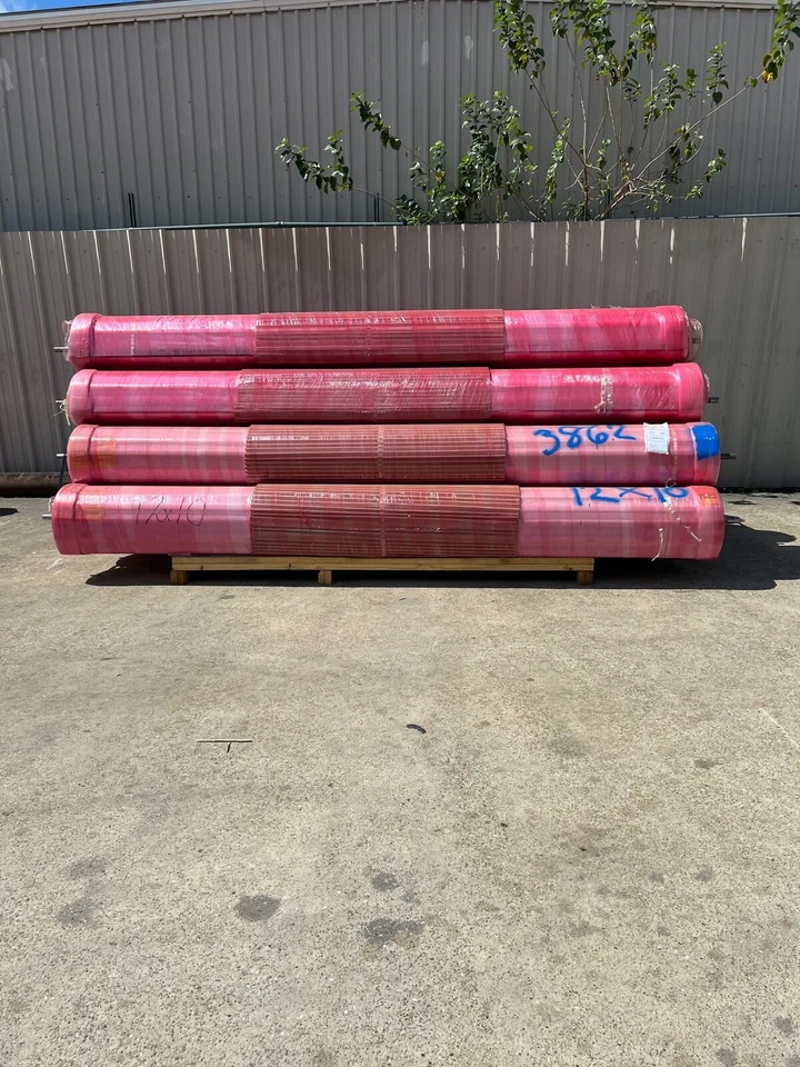 Puerta de garaje enrollable de 3’ x 6’ – Ideal para hogares, cobertizos, unidades de almacenamiento Foto 3 de 3