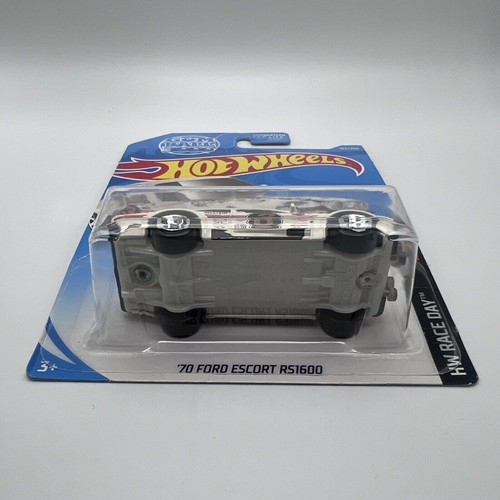 Hot Wheels ‘70 Ford Escort RS1600 #102 HW ‘18 Race Day 6/10 White VHTF! - Picture 3 of 4