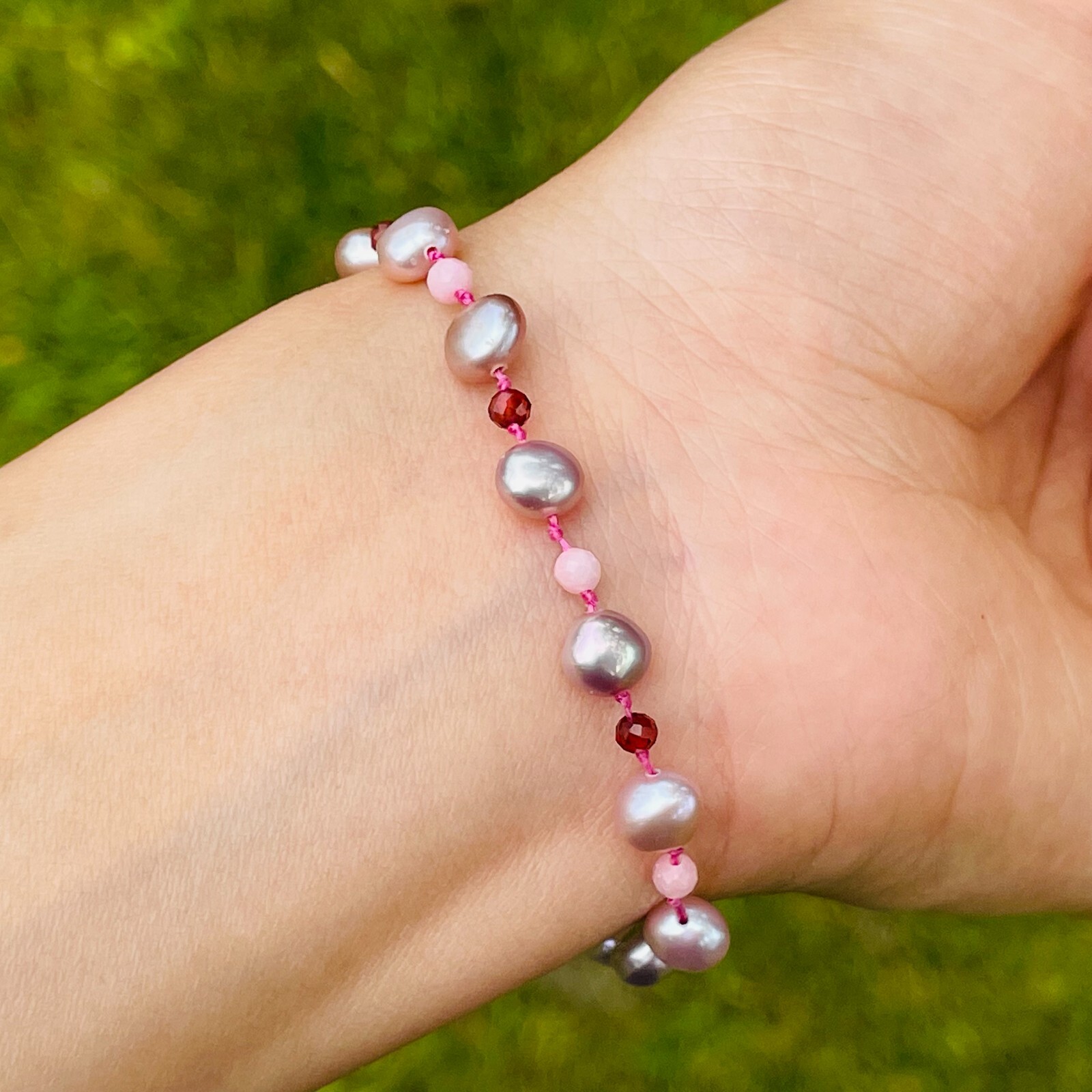 Bracelet en argent 925 avec perles de culture et grenat éclatant réf 1668