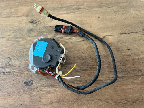 BMW X5 E70 / E70 LCI X6 E70 E71 OEM LEFT Mirror Control Unit Full function RHD - Picture 4 of 10