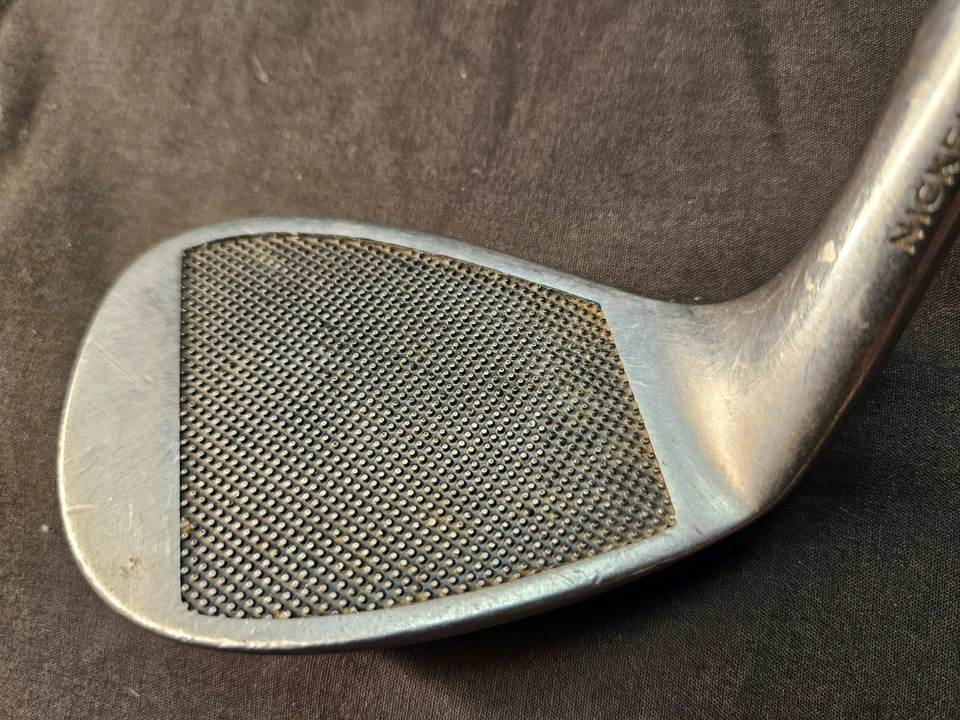 AFFINITY BUZZSAW 56* WEDGE STEEL SHAFT STIFF FLEX RH 35.5'' - Image 2 of 4