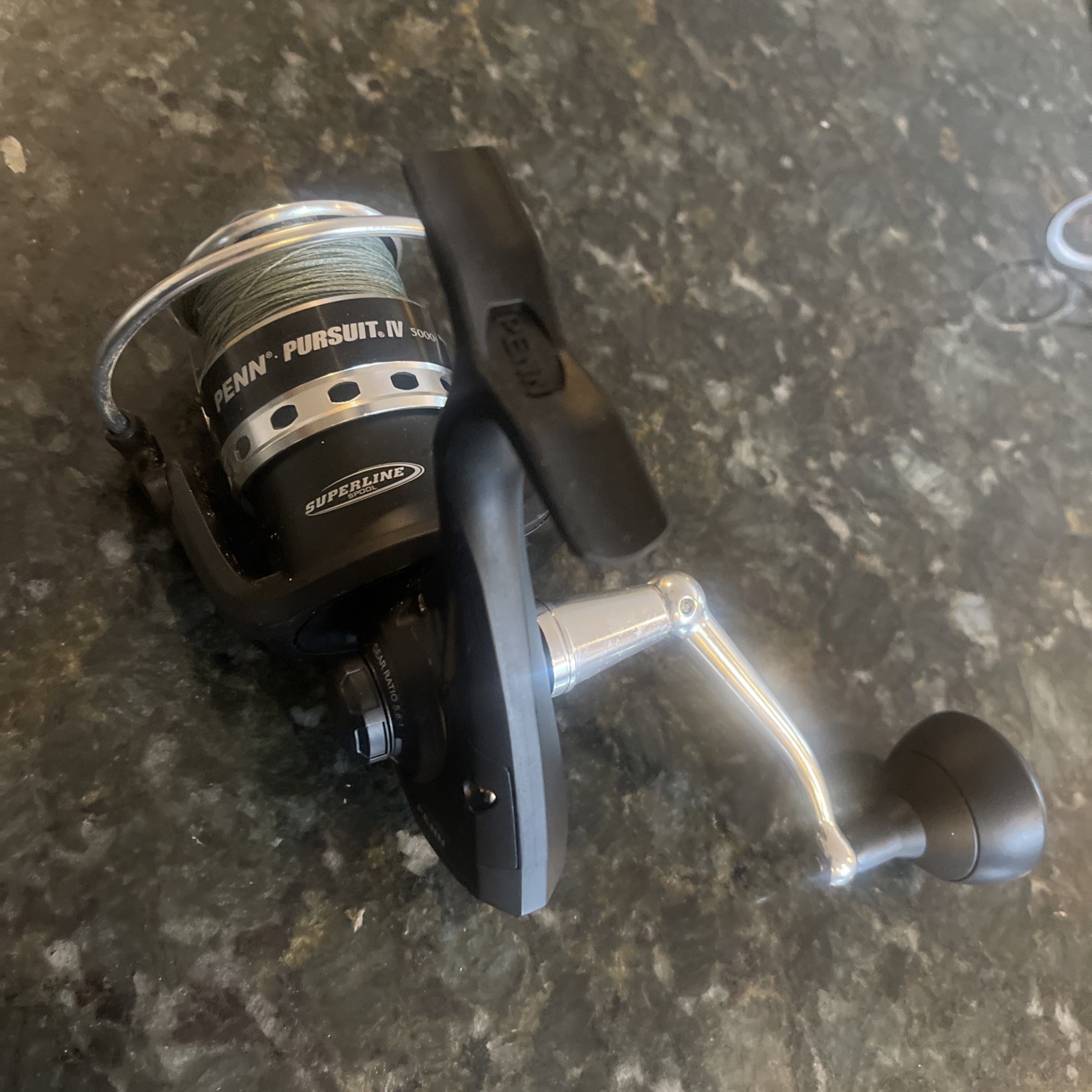 Penn Pursuit IV 5000  spinning reel Spooled 40 Lb Braided Line Excellent HT100