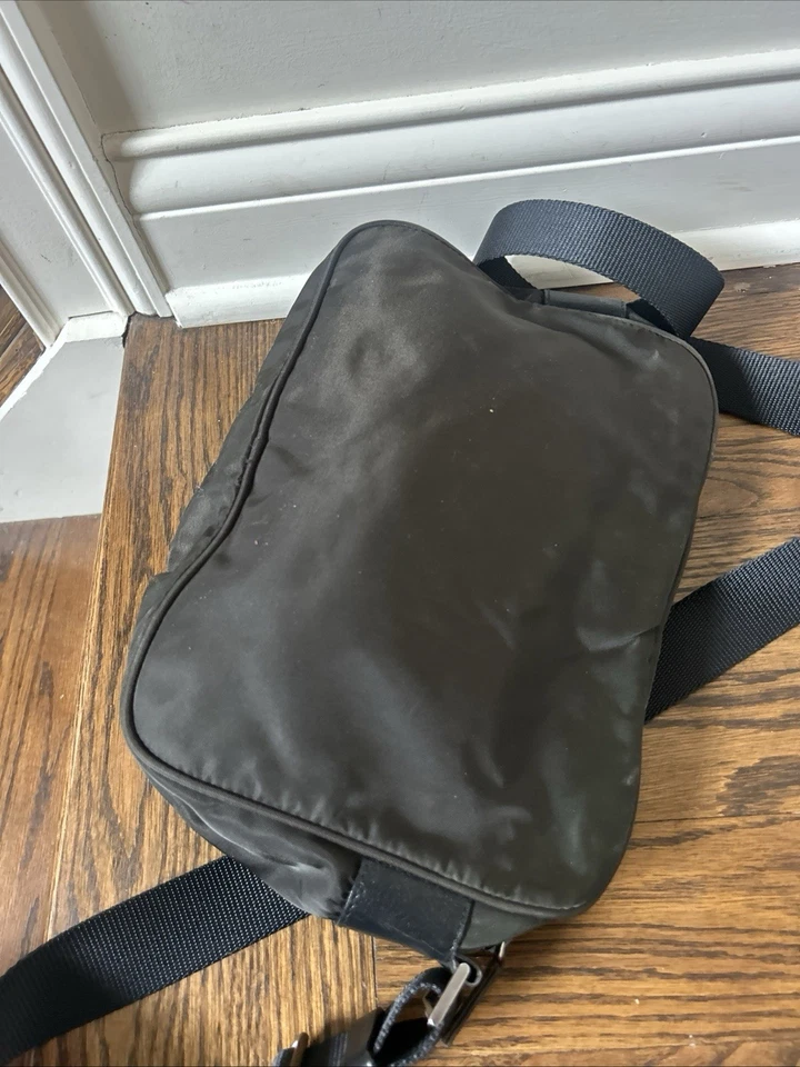 Auténtico bolso de hombro para cámara PRADA de nailon Tessuto negro F05-0061 Foto 4 de 4