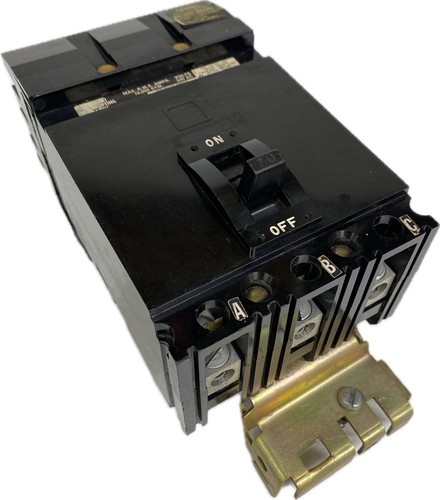 Square D FA32070 70Amp 3Pole 240VAC 250VDC 10kA FA I-Line Circuit Breaker w/Lugs - Picture 12 of 12