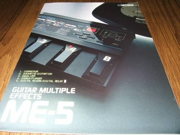 Catalogue guitare BOSS multi-effets ME-5 du Japon